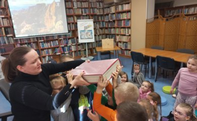 Odwiedziny dzieci z oddziału przedszkolnego działającego przy Publicznej Szkole Podstawowej w Myszyńcu