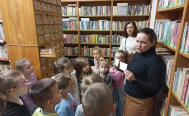 Odwiedziny dzieci z oddziału przedszkolnego działającego przy Publicznej Szkole Podstawowej w Myszyńcu