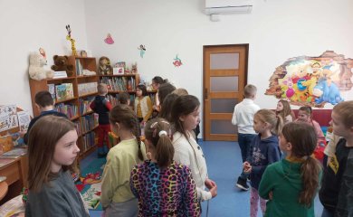 Odwiedziny dzieci z klas II c i II d z Publicznej Szkoły Podstawowej w Myszyńcu