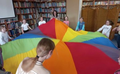 Rok 2025 &raquo; 2 DZIEN FERII W BIBLIOTECE - SPOTKANIE Z PANEM STANISŁAWEM KAŁUCKIM