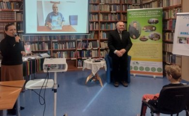 2 DZIEN FERII W BIBLIOTECE - SPOTKANIE Z PANEM STANISŁAWEM KAŁUCKIM